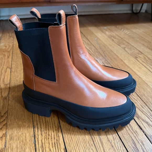 AllSaints Women's Harlee Lug Sole Chelsea Boot - Size 37 - Picture 1 of 6